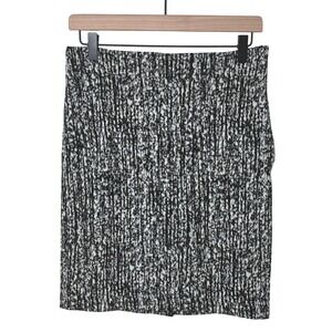 M.M. LaFleur Women's Skirt Size 6 Black White Print Knee‎ Length Career Wear